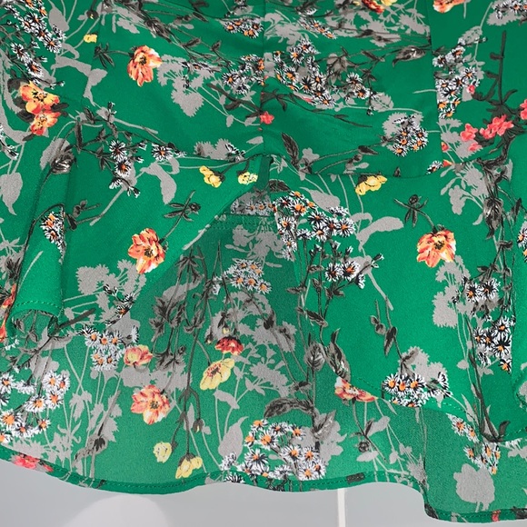 Green Floral Blouse - Picture 6 of 16